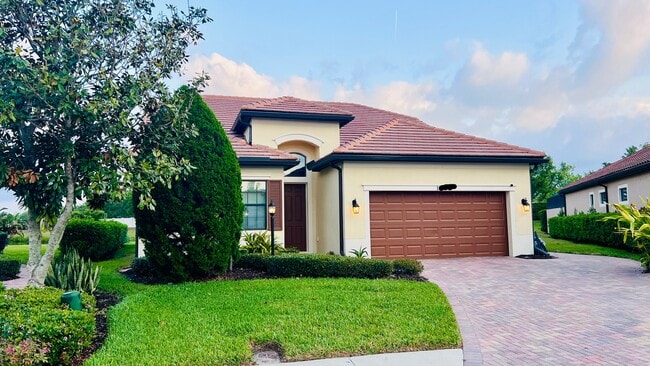 Photo - 10659 Glencorse Terrace Casa