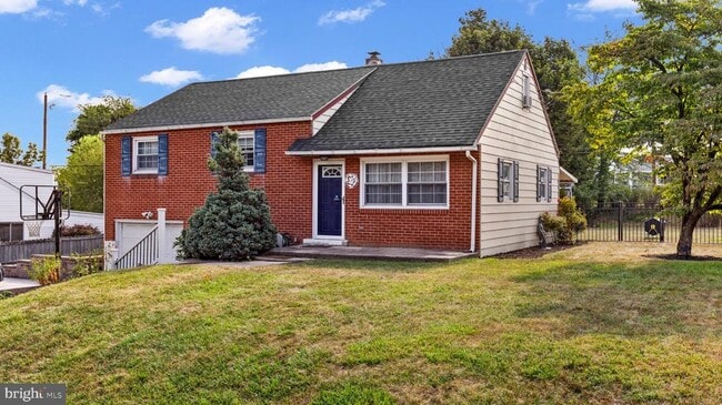 Photo - 203 Ashwood Way