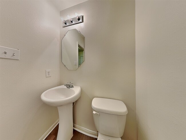 Photo - 3410 Maris Way