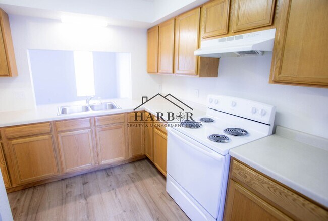 Photo - 146 S Broadway Ave Unit 203