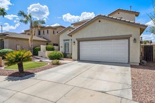 Photo - Beautiful 5 Bedroom 3 Bath home