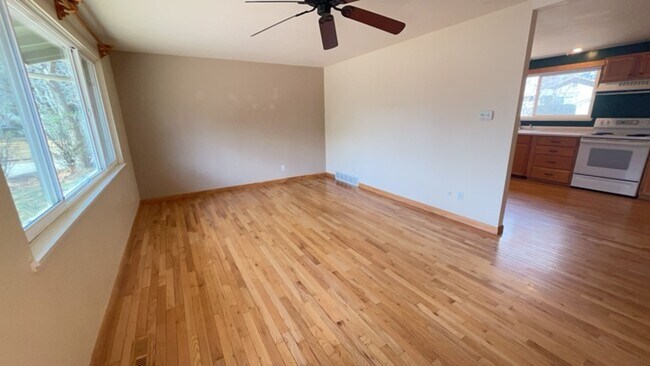Photo - 2 Bedroom Bungalow in Fort Collins!