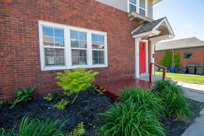 Photo - 563 S 35th St