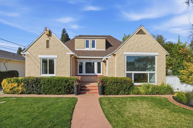 Photo - 958 Millie Ave