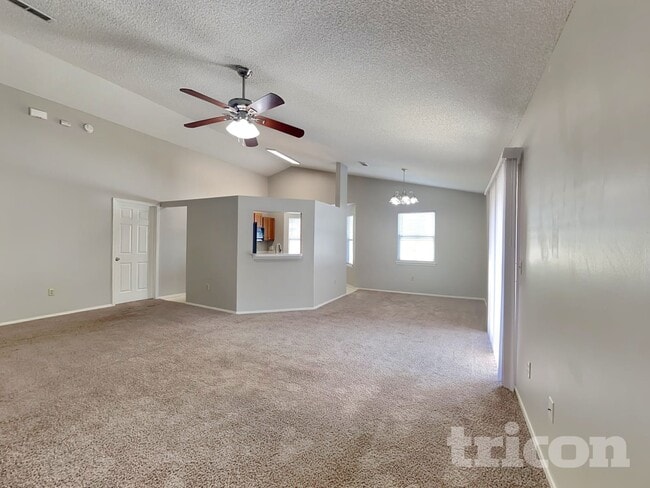 Photo - 635 Charles Pinckney St