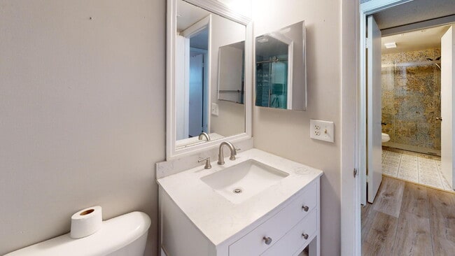 Photo - 9 Tarragona Ct