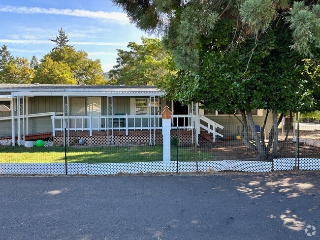Building Photo - 1708 Fruitdale Dr Rental