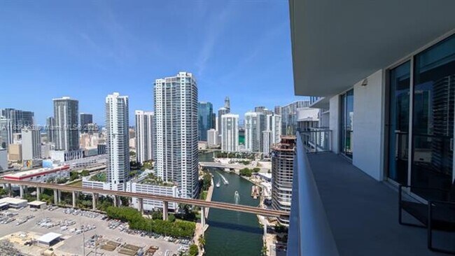 Photo - 185 SW 7th St Apartment Unit 185 SW 7th St  3403