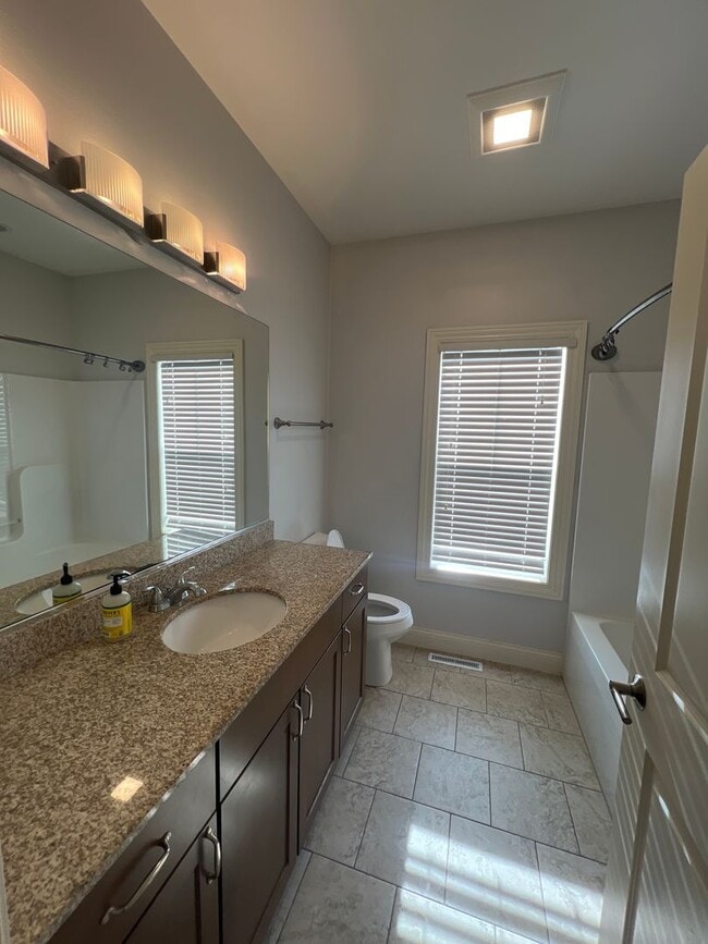 Photo - 8916 Pine Hollow Pl