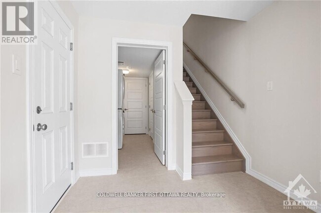 Photo - 78 Ballinora Ln.