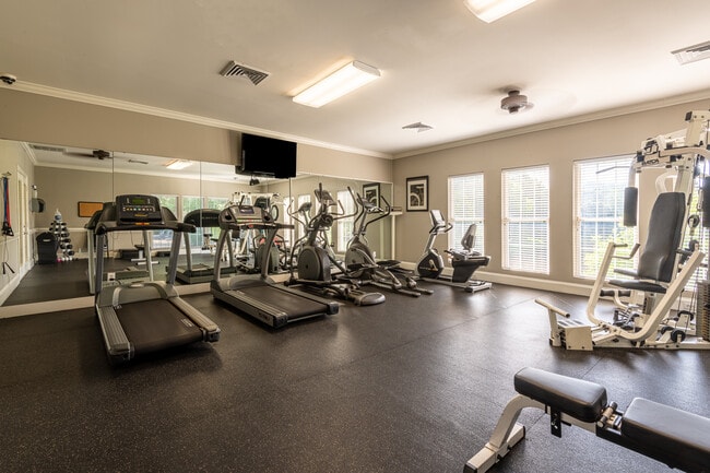 Photo - Brookefield Apartments