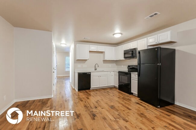 Photo - 2508 Rowan St