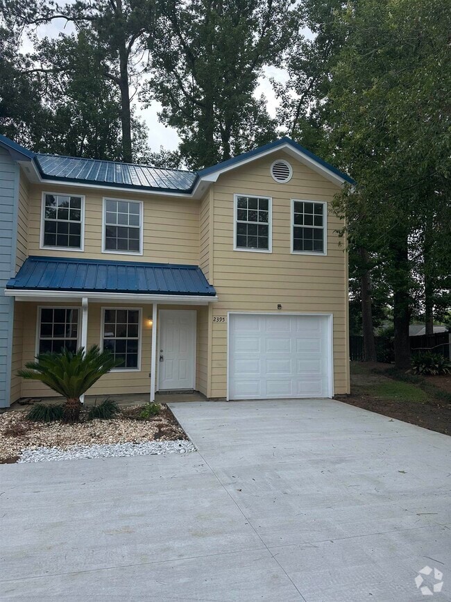 Building Photo - 2395 Claremont Ln Rental