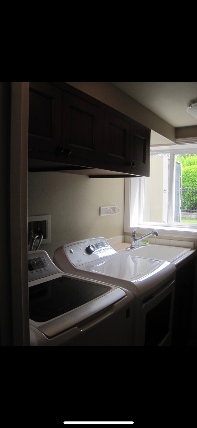Laundry room - 20010 Marine View Dr SW Unit Basement Apartment