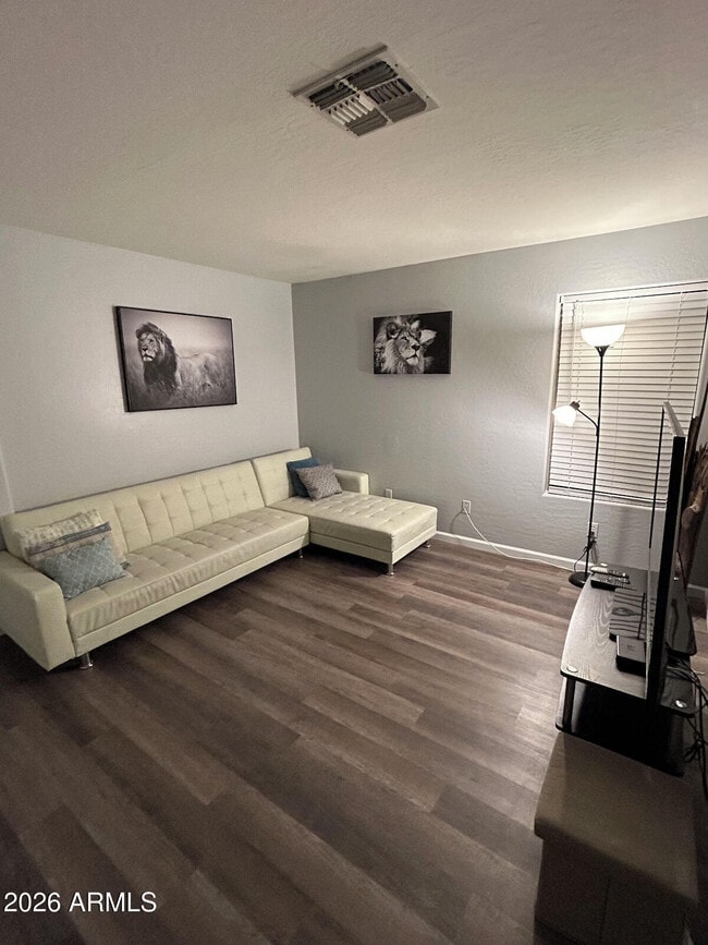 Photo - 10826 W Wilshire Dr