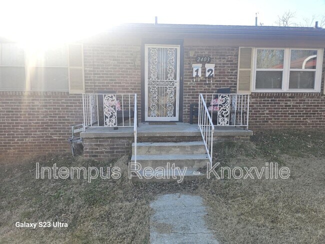 Photo - 2403 Howard St Unidad Apt 2