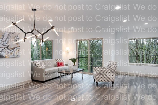 Photo - West Seattle - 3 Bedroom - 2.5 Bathroom w/...