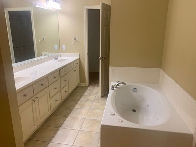 Photo - Sorry No Smoking and Pets Permitted with R...