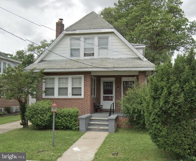 Building Photo - 6 W Hoffman Ave Unit 1 Rental