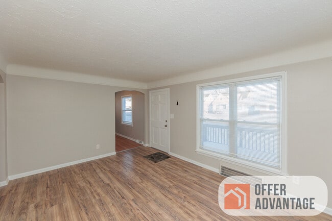 Photo - 2807 Grovewood Ave