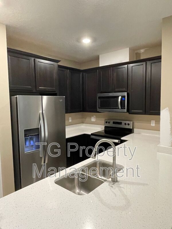 Photo - 99 Great Star Ct