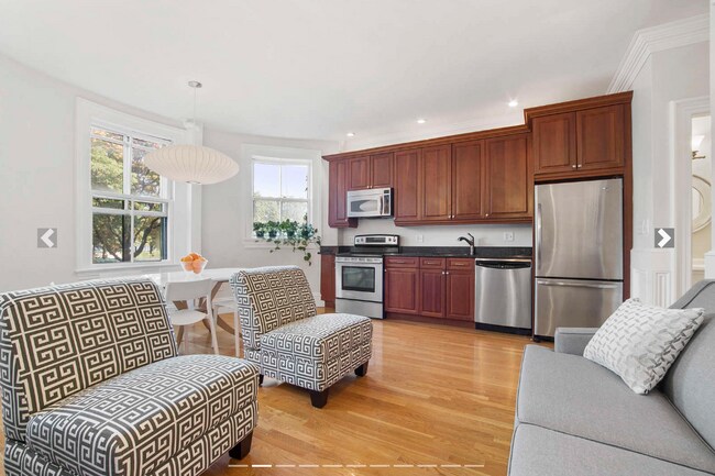 Building Photo - 244 Beacon St Unit 1B Rental