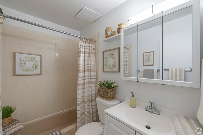 1BR, 1 BA - 786Sf - Bathroom - Virtually Staged