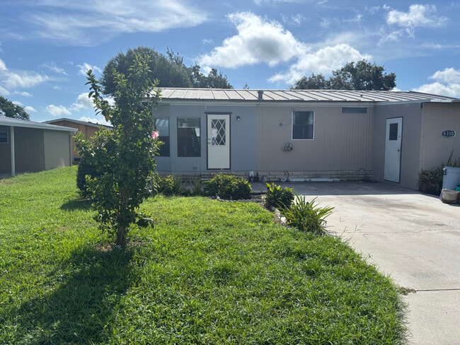 Building Photo - 5310 Ixora St Rental