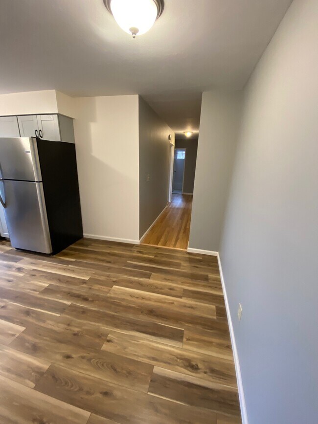 Photo - 799 Sergeant Palmateer Way