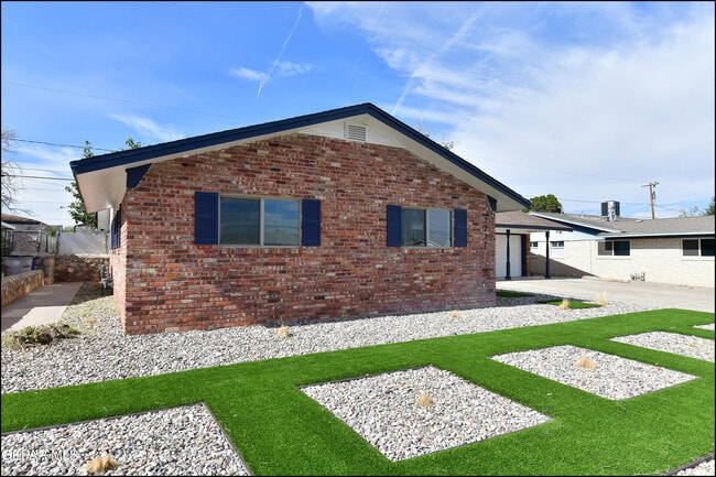 Photo - 3217 Wedgewood Dr