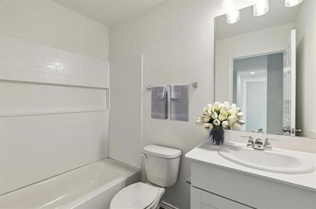 Photo - 2502 Carlow Ln