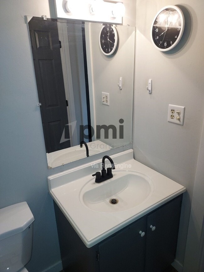 Photo - 465 E Main St Unit 7