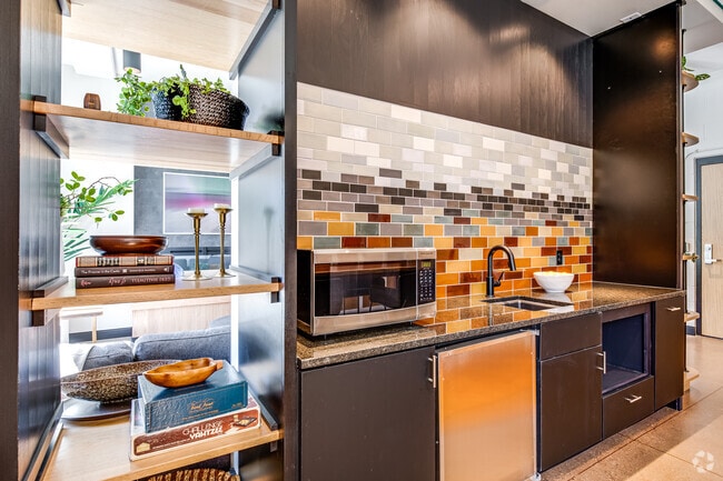 Lobby Lounge - Kitchen