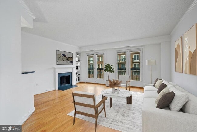 Photo - 800 S St Asaph St Unit 306