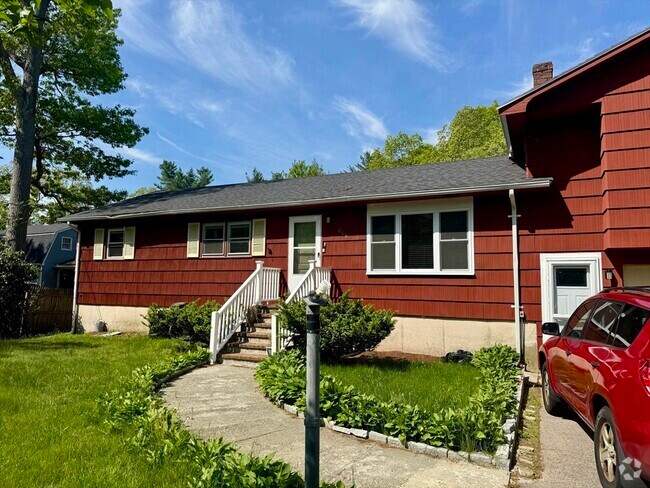 Building Photo - 649 East St Rental