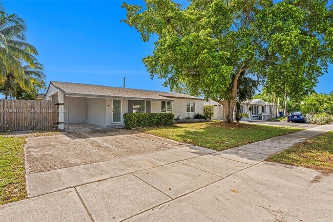 Photo - 1390 SW 50th Ave