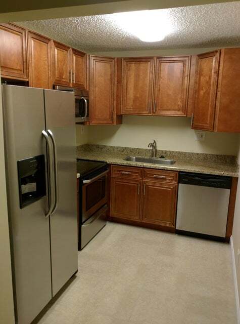 Photo - 407 Meadows Cir Unit 407