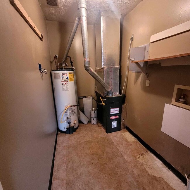 Photo - 1224 W 13th St