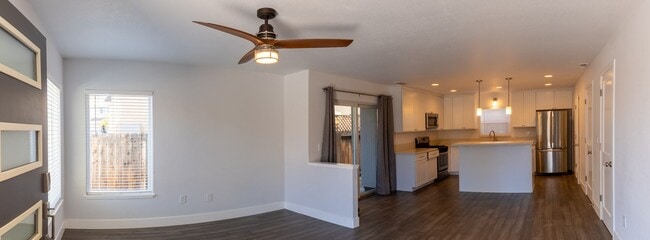Photo - 1056 Watt St Unit #2