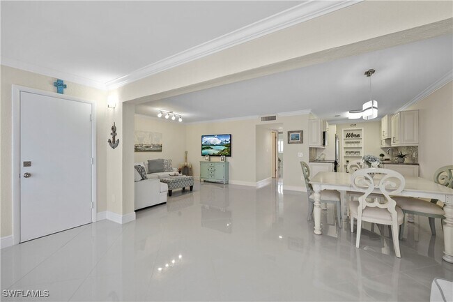 Photo - 2100 Gulf Shore Blvd N Unidad 212