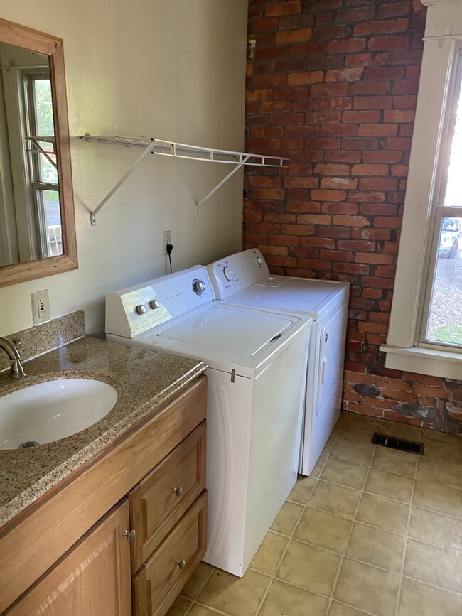 Photo - 1427 Hunter Ave Townhome