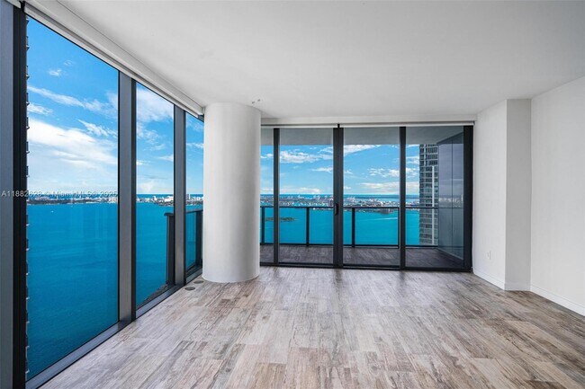 Photo - 650 NE 32nd St Unit 4407