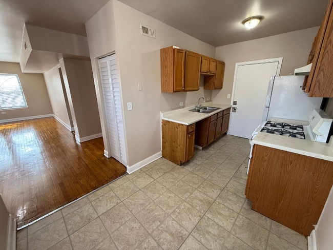 Photo - 4834 W Adams St Unit 302