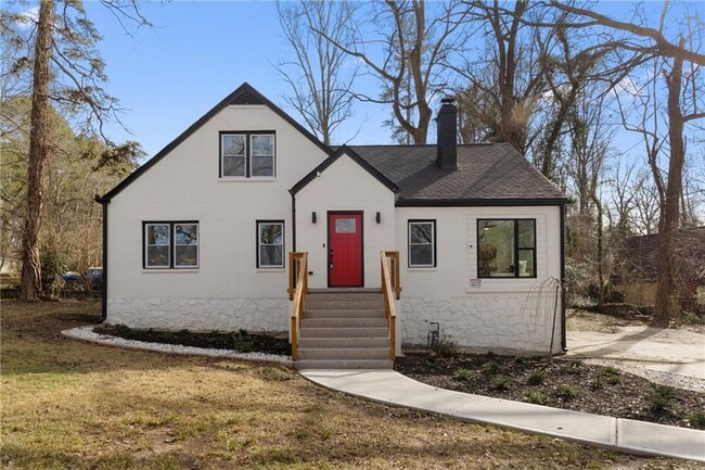 Photo - 1870 Avon Ave SW House