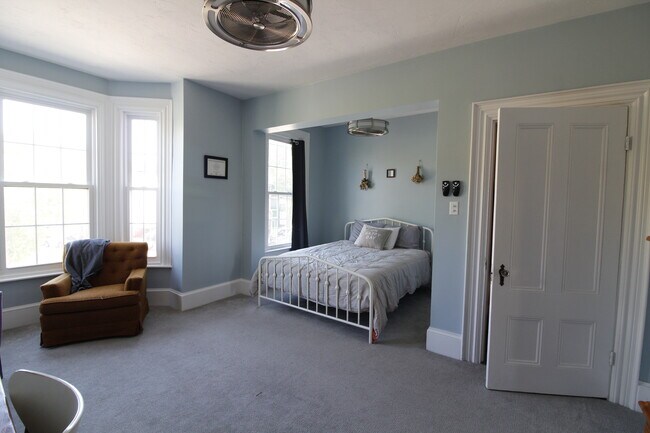 Photo - 196 Dorchester St Unit House