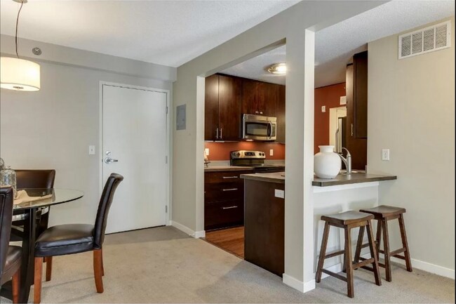 Photo - 48 Groveland Terrace Unit B312