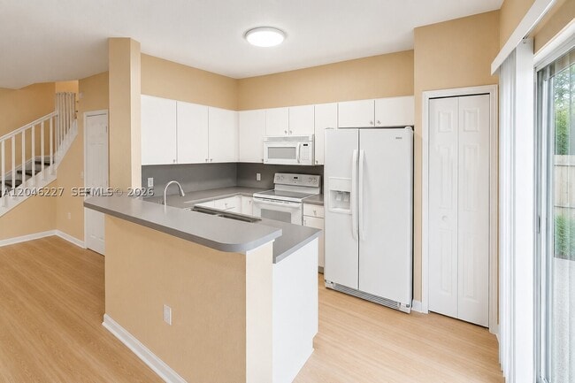 Building Photo - 8526 NW 107th Passage Unit 2-40