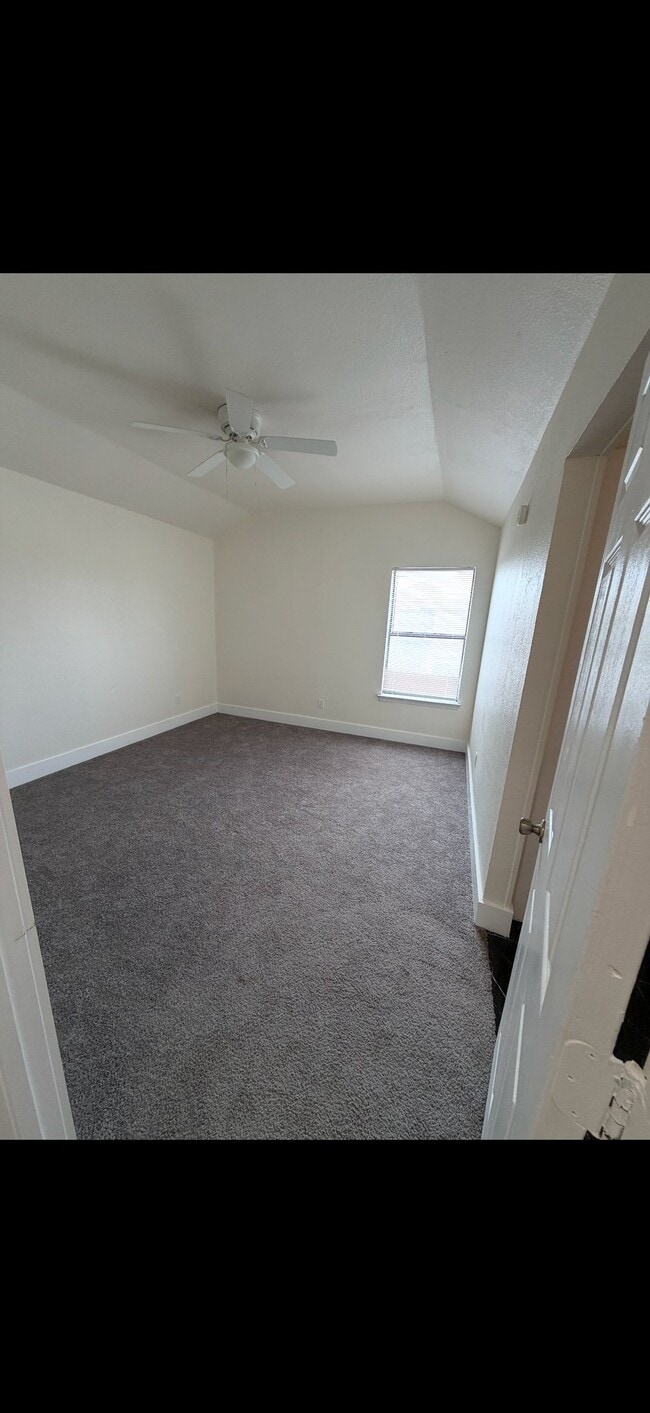 Photo - 2710 Sherry St