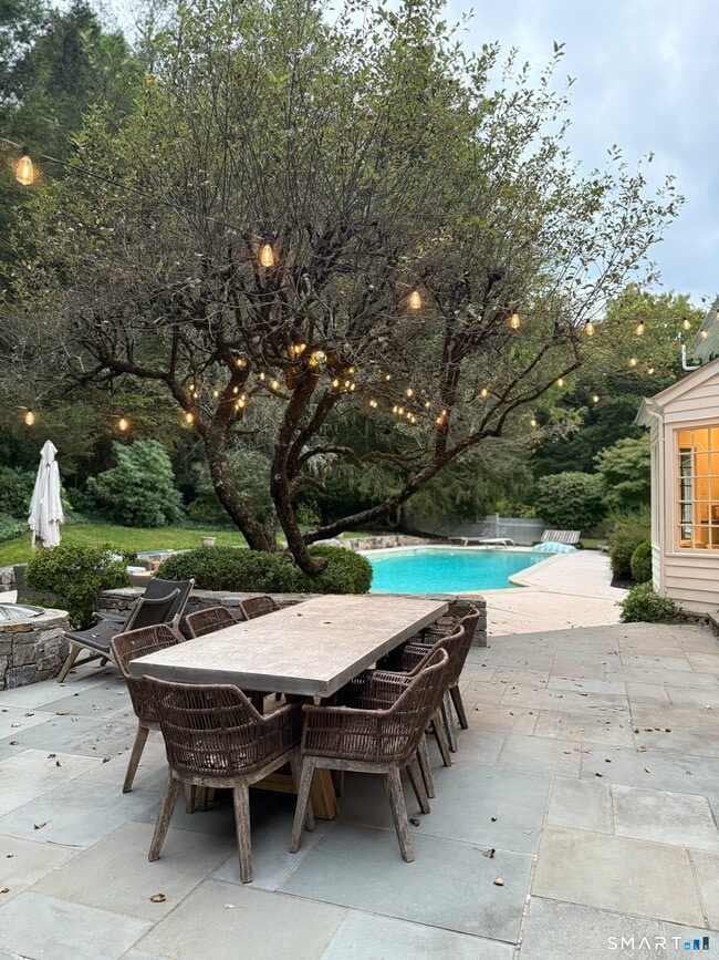 Photo - 25 Deacons Ln