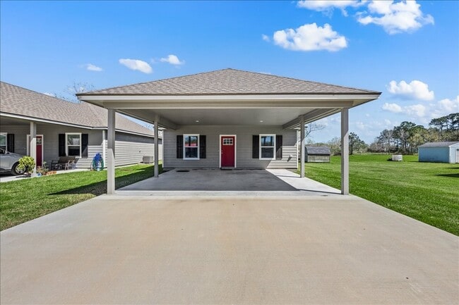 Building Photo - 6105 Avenue L